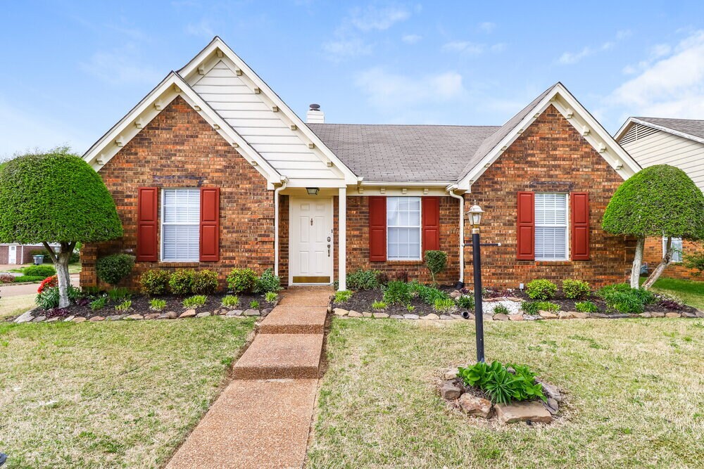 8416 Kimberly Rose Dr in Memphis, TN - Building Photo