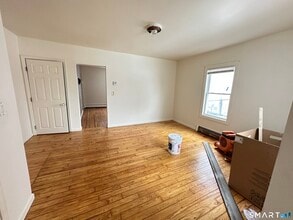 60 Tariff St in Enfield, CT - Building Photo - Building Photo