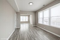 522 W 81st St, Unit 2 photo'