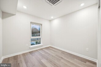 3449 Scotts Ln, Unit A409 in Philadelphia, PA - Building Photo - Building Photo
