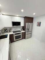2750 NE 183rd St, Unit 5 in Aventura, FL - Building Photo