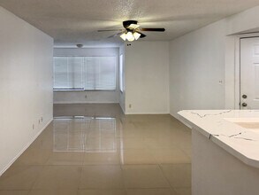 2946 S University Dr, Unit 7108 in Davie, FL - Building Photo - Building Photo