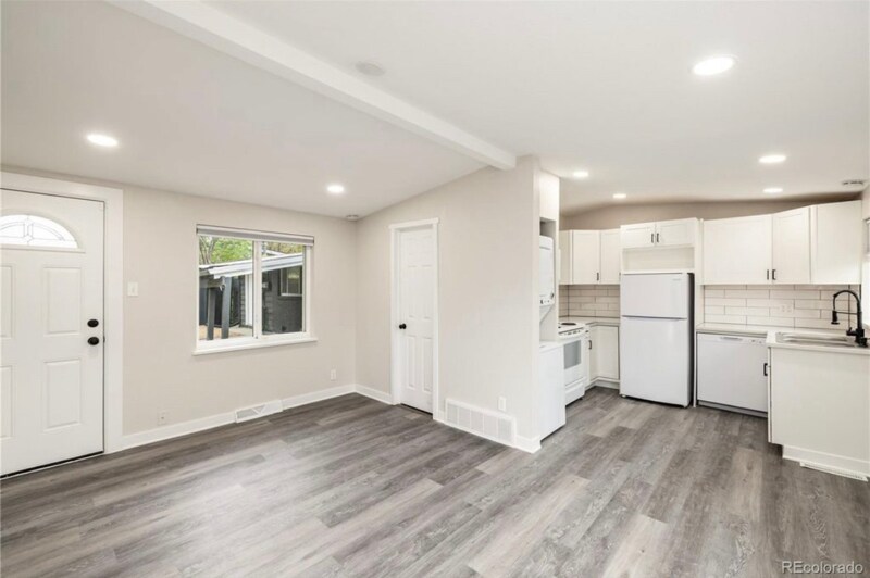 7809 Greenleaf Ln in Denver, CO - Building Photo