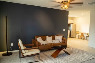 13134 Pearl White Ave in Balm, FL - Building Photo - Building Photo