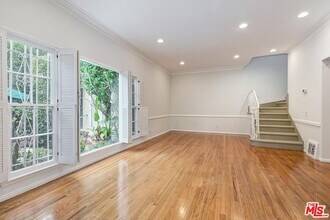 208 S El Camino Dr in Beverly Hills, CA - Building Photo - Building Photo