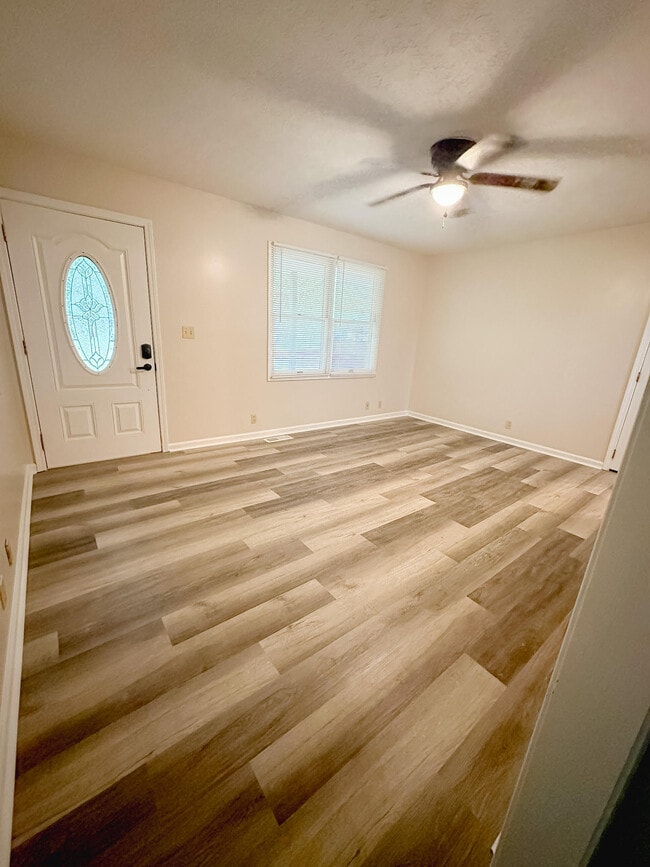 property at 706 E 15th St