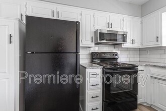 11702 E 60 St in Kansas City, MO - Building Photo - Building Photo