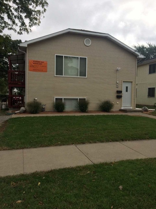 732 Wisconsin St, Unit A in Oshkosh, WI - Building Photo