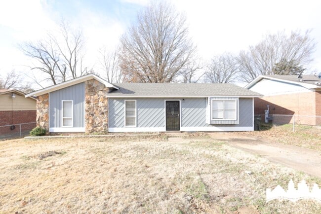 5343 Cedar Bluff Dr in Memphis, TN - Building Photo - Building Photo