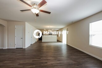 303 Iron Horse Ln in Burlington, NC - Building Photo - Building Photo