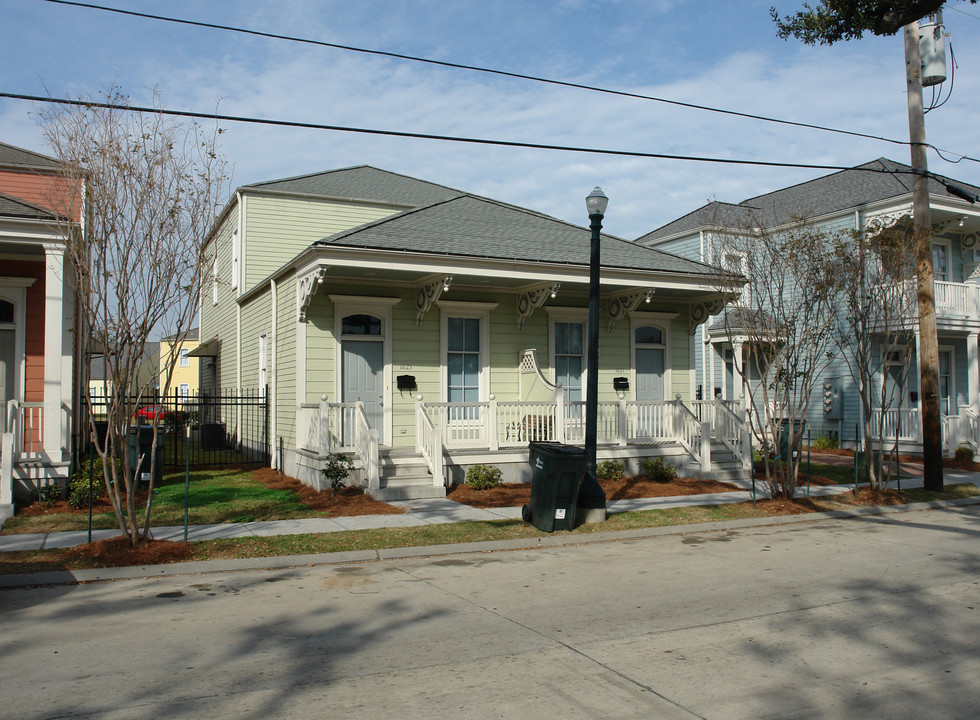1823 Annunciation St in New Orleans, LA - Foto de edificio