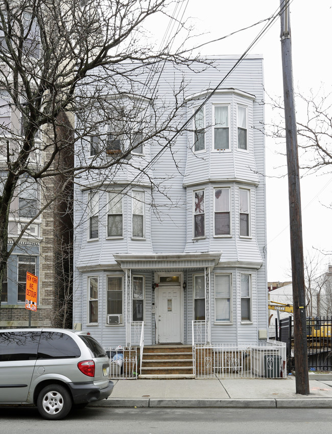 308 Palisade Ave in Jersey City, NJ - Foto de edificio - Building Photo