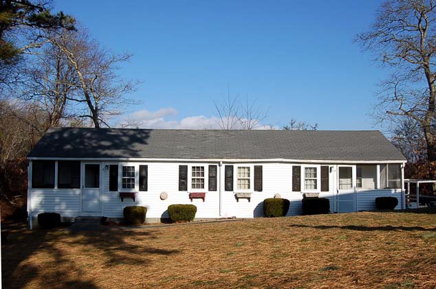 Kings Court Cottages in Dennisport, MA - Building Photo - Building Photo