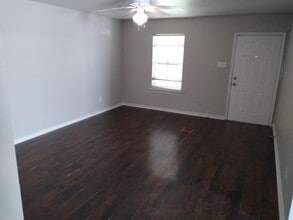 11403 Mosscrest Dr in Houston, TX - Building Photo - Building Photo