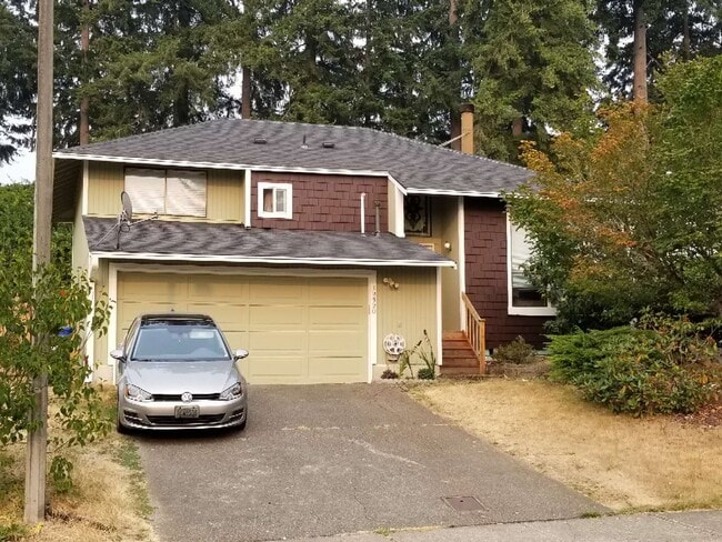 property at 19320 135th Ave SE