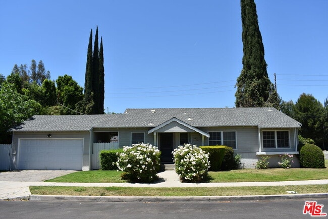 19229 Aetna St