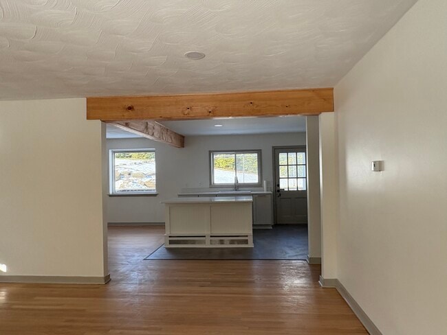 412 Grand Ave in Clarks Summit, PA - Foto de edificio - Building Photo