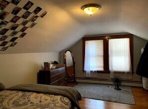 152 Plymouth St-Unit -3 in Bridgewater, MA - Building Photo - Building Photo