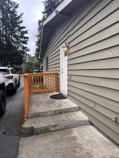 5805 202nd St SW, Unit 5805 in Lynnwood, WA - Foto de edificio - Building Photo
