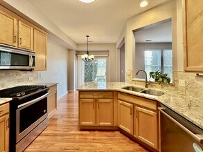 3329 Bromley Ln in Aurora, IL - Building Photo - Building Photo