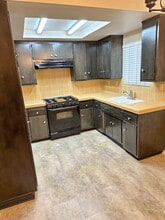 961 W 18th St, Unit 3 in San Pedro, CA - Building Photo - Building Photo