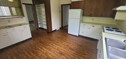 30 E College St in Duluth, MN - Building Photo - Building Photo