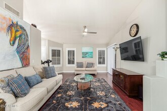 4847 E Abraham Ln in Phoenix, AZ - Foto de edificio - Building Photo