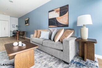 221 E Oak St, Unit 303 in Bozeman, MT - Building Photo - Building Photo