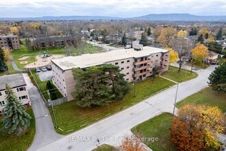 184 Eighth St in Collingwood, ON - Building Photo - Building Photo