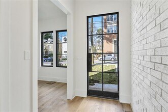 2985 Lookout Pl NE in Atlanta, GA - Building Photo - Building Photo