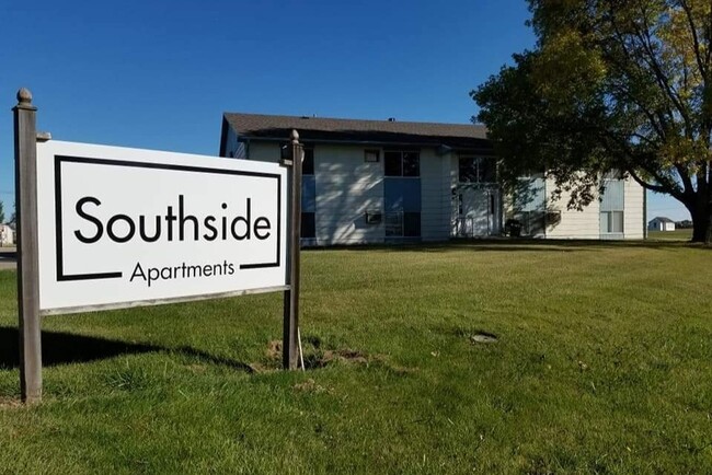 Southside in Ellendale, ND - Foto de edificio - Building Photo