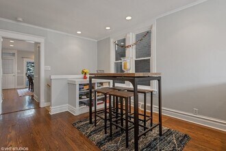 2224 W Melrose St in Chicago, IL - Building Photo - Building Photo