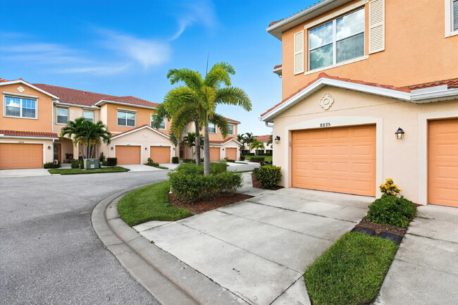 8895 Via Isola Court in Ft. Myers, FL - Building Photo - Building Photo