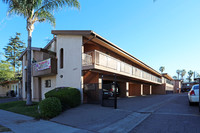 Villa Terrace in Santa Ana, CA - Building Photo - Building Photo