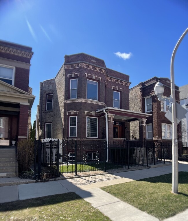 3721 W Belden Ave, Unit 1