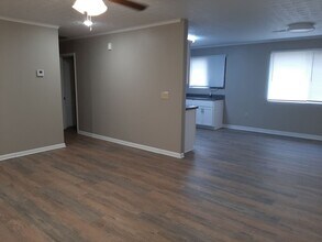 3217 S Dayton Ave in Springfield, MO - Building Photo - Building Photo