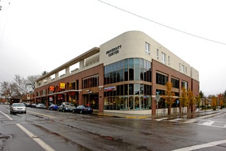 University Center Apartments in Corvallis, OR - Foto de edificio - Building Photo