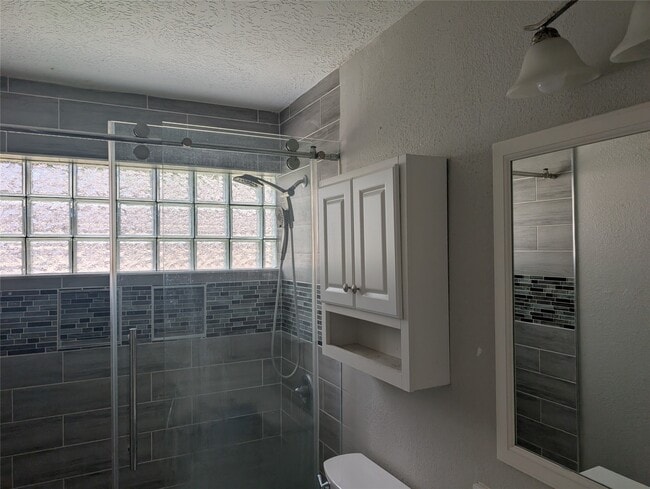 5813 Misty Meadow St in League City, TX - Building Photo - Building Photo