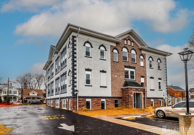 33 Second St in Raritan, NJ - Building Photo - Building Photo