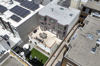 225 Bay St in San Francisco, CA - Foto de edificio - Building Photo