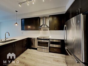 1760 NW 56th St in Seattle, WA - Foto de edificio - Building Photo