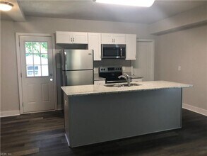 835 W 38th St in Norfolk, VA - Building Photo - Building Photo