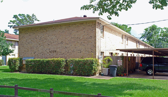 4705 Collier Rd in Beaumont, TX - Building Photo - Building Photo