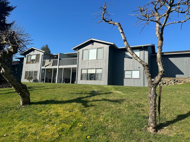 1518 Pacific Pl in Mount Vernon, WA - Building Photo - Building Photo