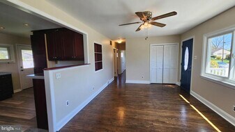 213 Overbrook Ave in Glassboro, NJ - Building Photo