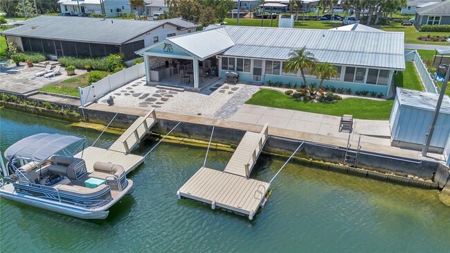 1409 SE 4th Ave in Crystal River, FL - Building Photo - Building Photo