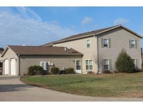 PINEHURST ACRES in Redgranite, WI - Foto de edificio - Building Photo