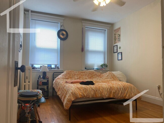 7 Ayr Rd in Boston, MA - Building Photo - Building Photo
