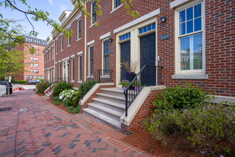 Warren Green Townhomes in Boston, MA - Building Photo - Building Photo