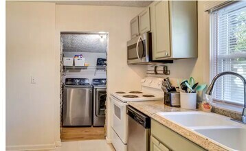 524 Green Ln in Nashville, TN - Building Photo - Building Photo